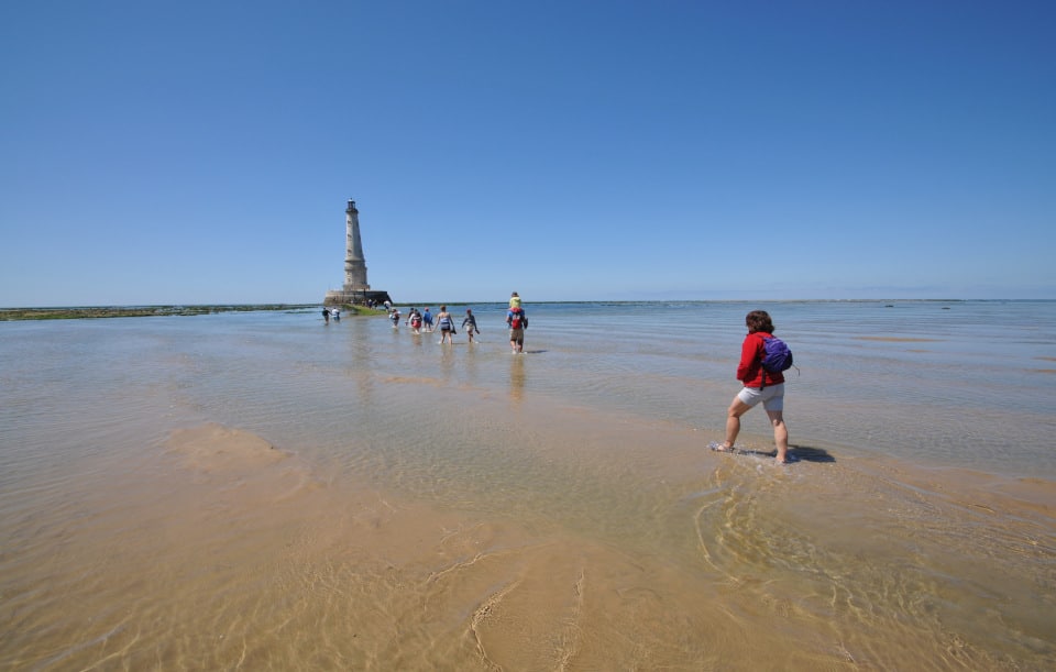 accès au phare de Cordouan à marée basse